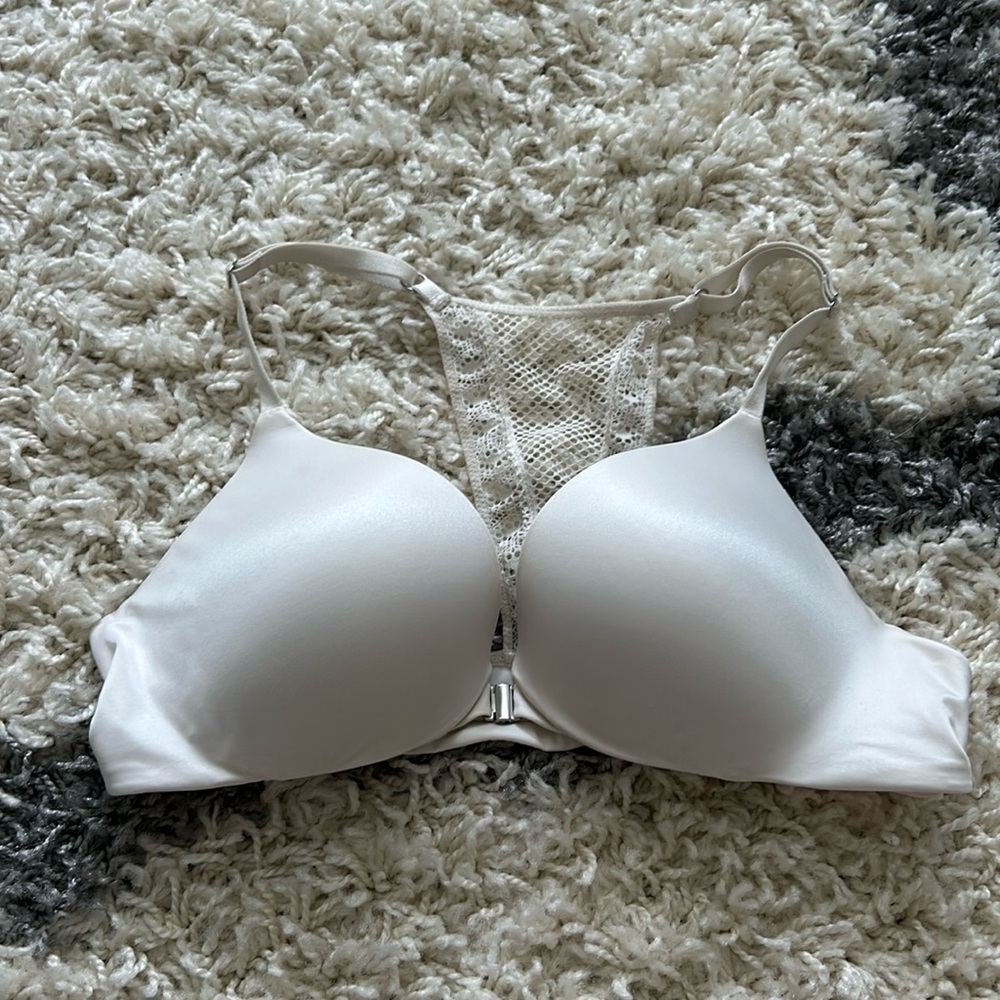 Victoria Secret So Obsessed White Push up Bra